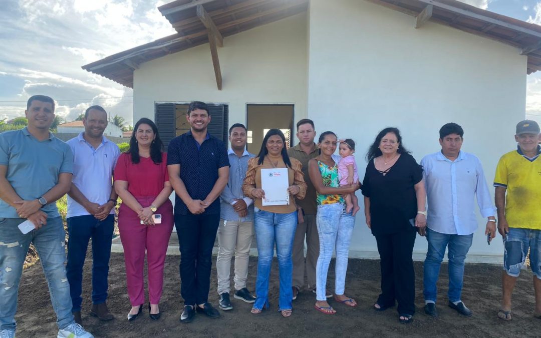 Cehap entrega casas e assina mais unidades do Programa Parceiros da Habitação em Itapororoca