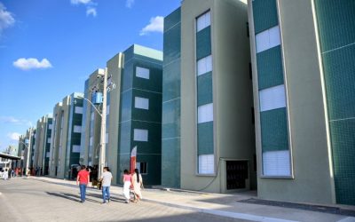 Governador João Azevêdo entrega 96 unidades habitacionais em Patos