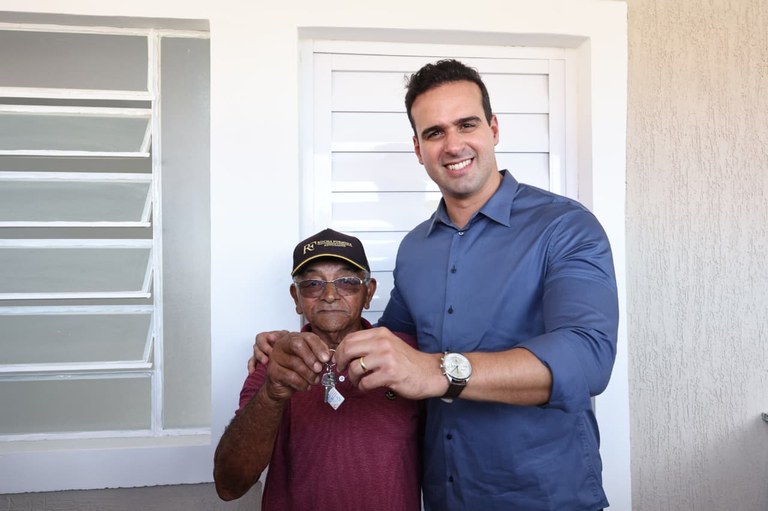 Governador Lucas Ribeiro entrega Cidade Madura de Catolé do Rocha