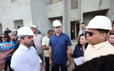 Governador Lucas Ribeiro visita construção de 100 unidades habitacionais no município de Itaporanga