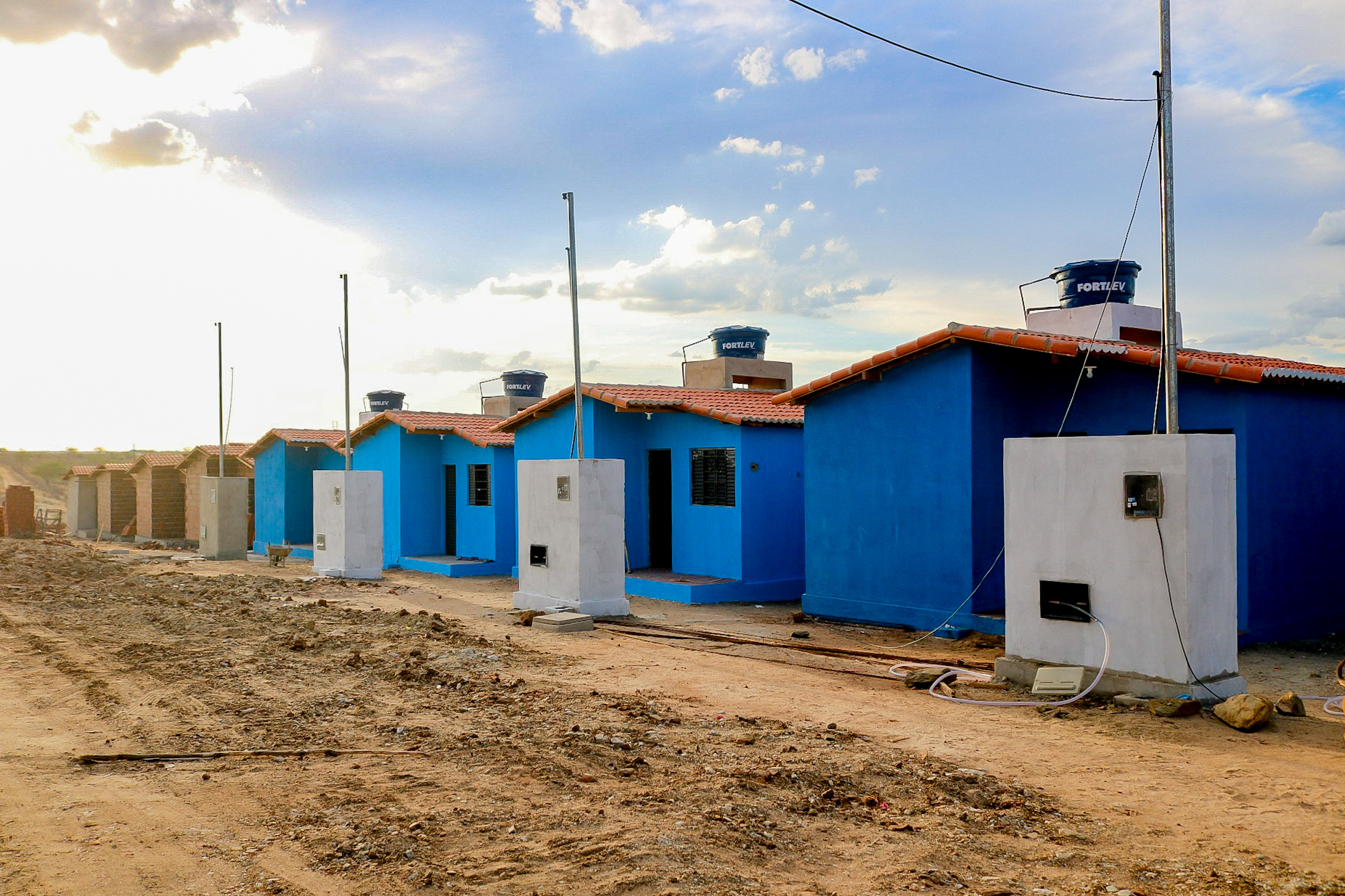 Governo entrega casas do Programa Parceiros da Habitação no Cariri do Estado